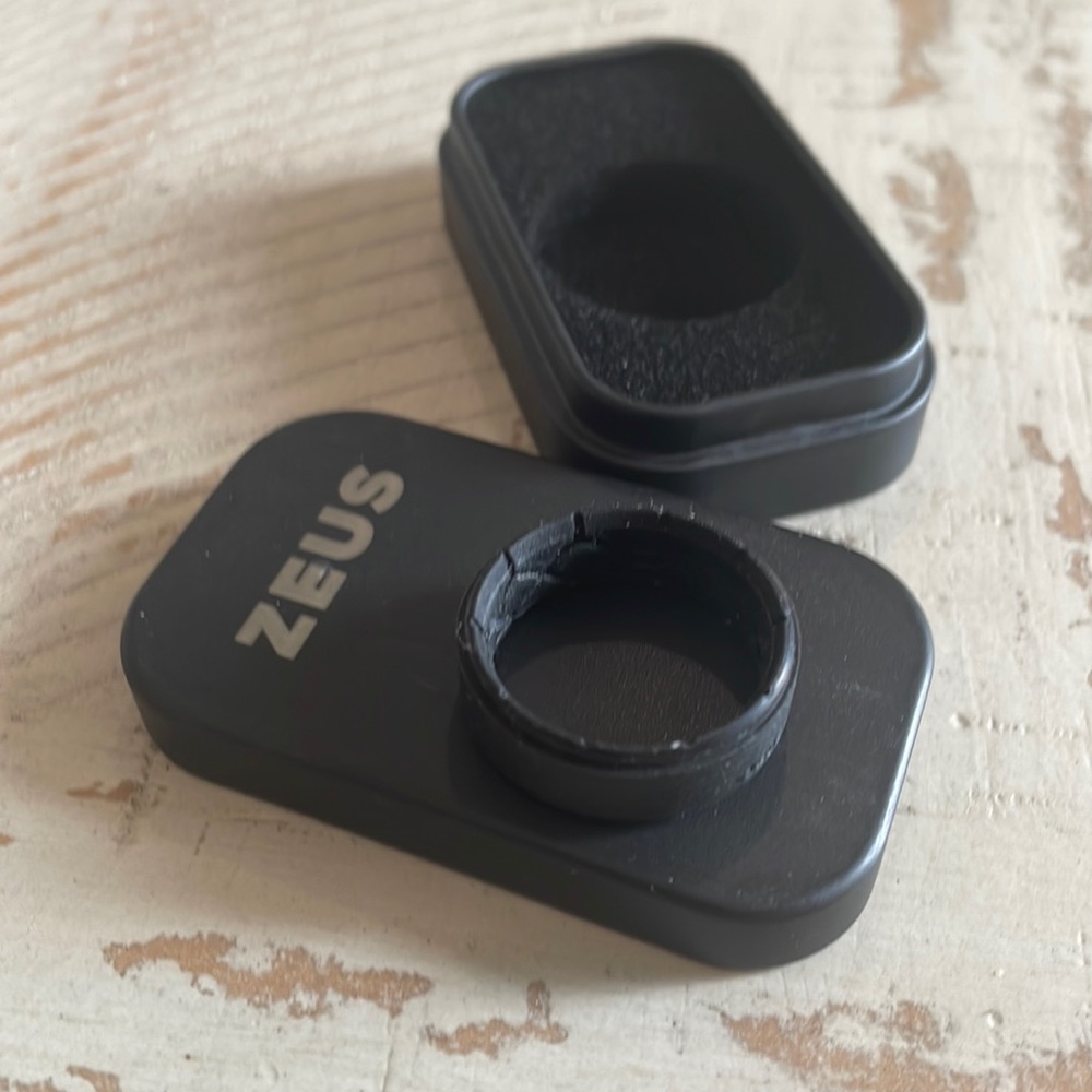 Mens Grove silicone wedding band, Zeus edition.